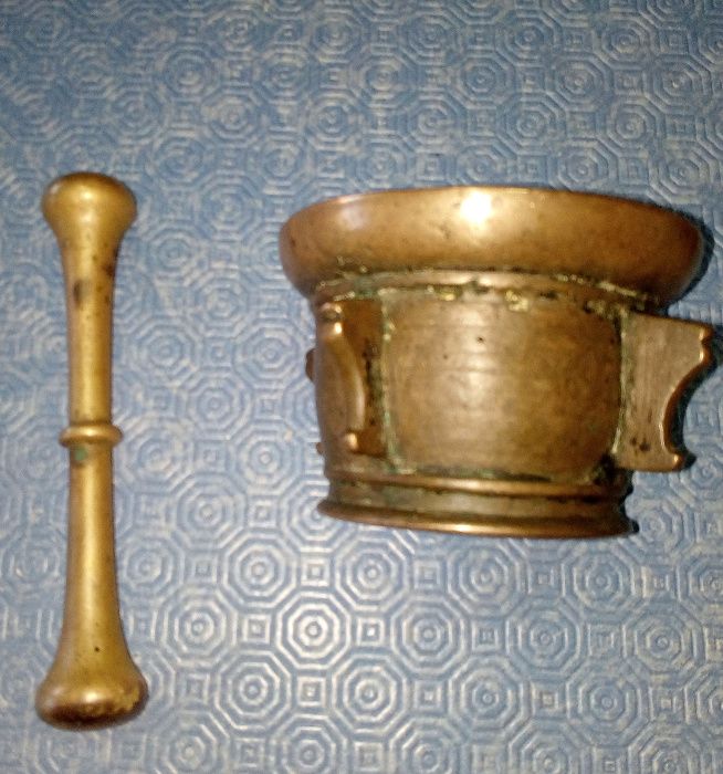 Almofariz antigo em bronze
