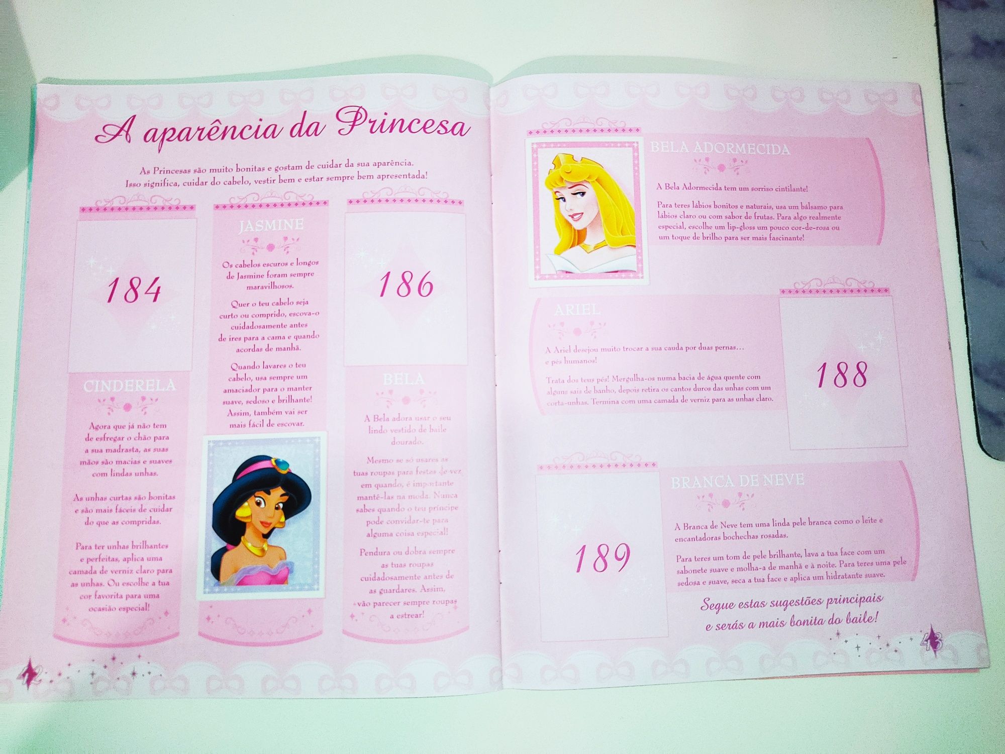 Caderneta Disney Princesas - Sticker Album Panini