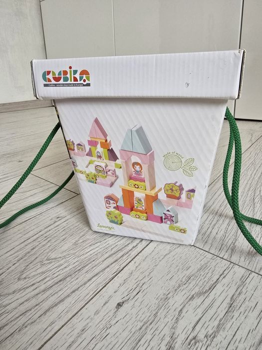 Продам дерев'яний конструктор Містечко для дівчаток