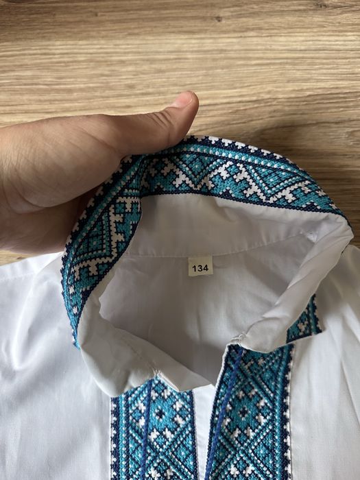 Нова вишиванка на хлопця 7-8 років