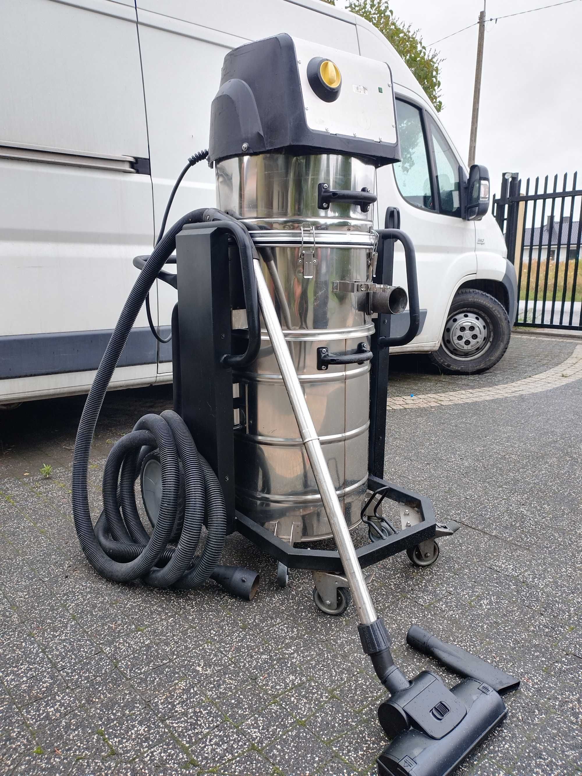 Przemysłowy odkurzacz Karcher 380 V