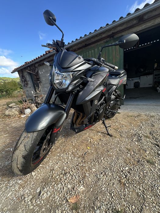 Suzuki Gsxs 750