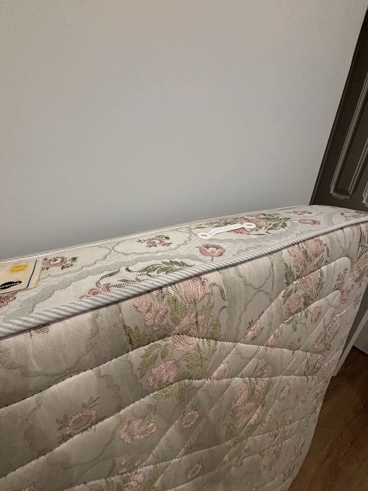 Colchão - cama de casal