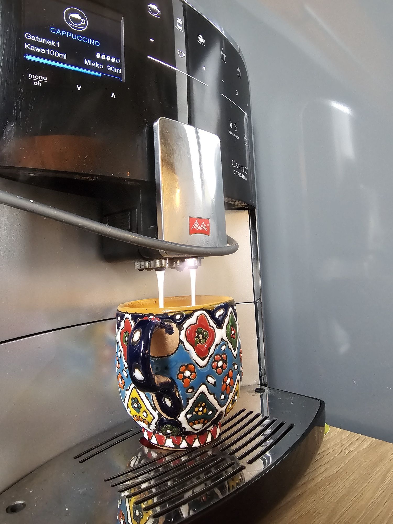Automatyczny ekspres ciśnieniowy Melitta Caffeo Barista T