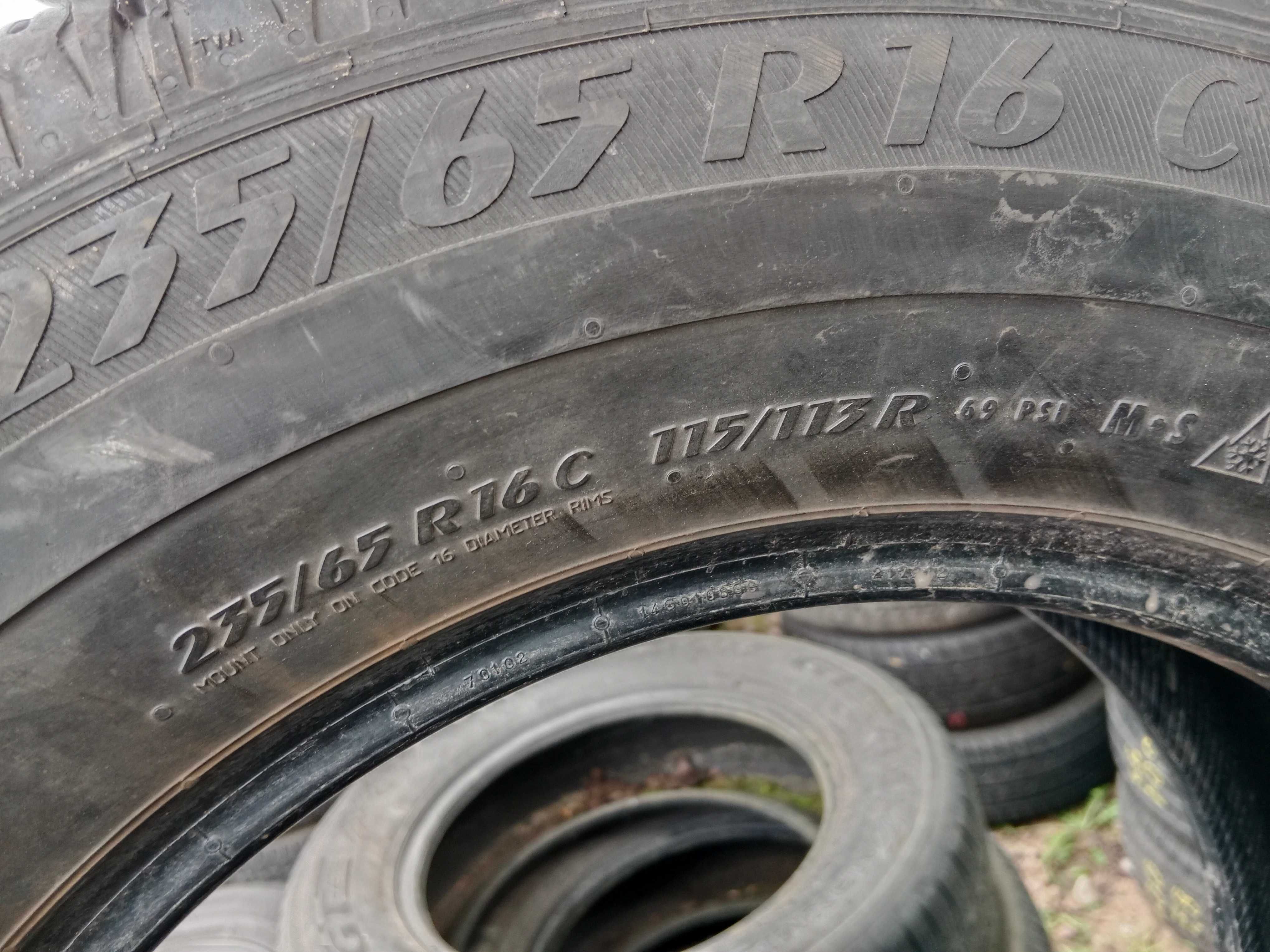 Opona używana 235/65R16C Matador Sibir Snow Van MPS 530 1szt.