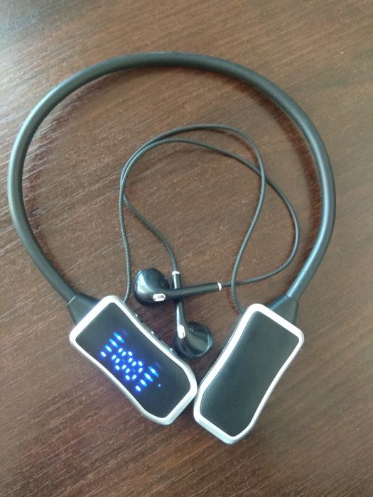 Спортивные Беспроводные Блютуз наушники на шею. Гарнитура.