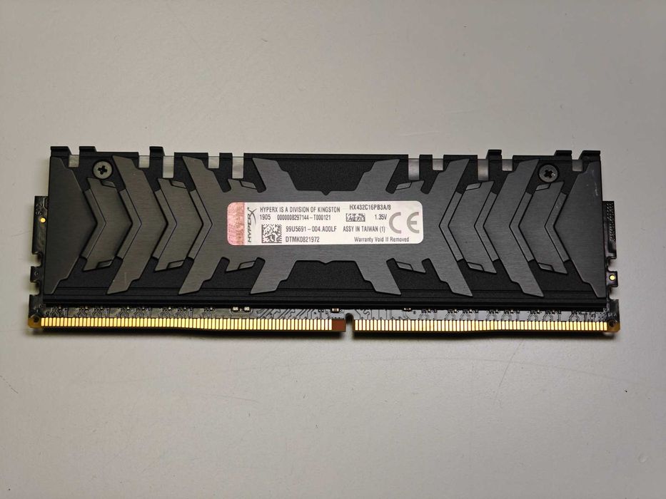 Pamięć RAM HyperX Predator RGB DDR4 8GB HX432C16PB3A/8