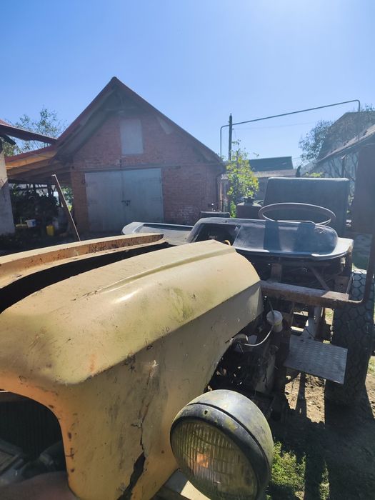 Трактор саморобний з навісним обладнанням