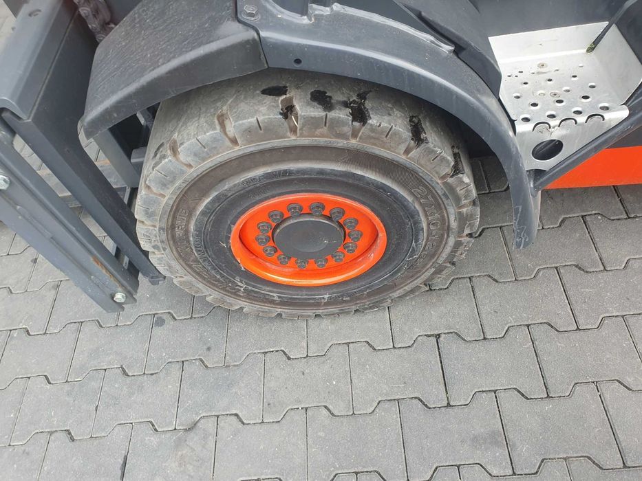Wózek widłowy LINDE H30D-02  4 sekcje Diesel Przesuw boczny H35 H25