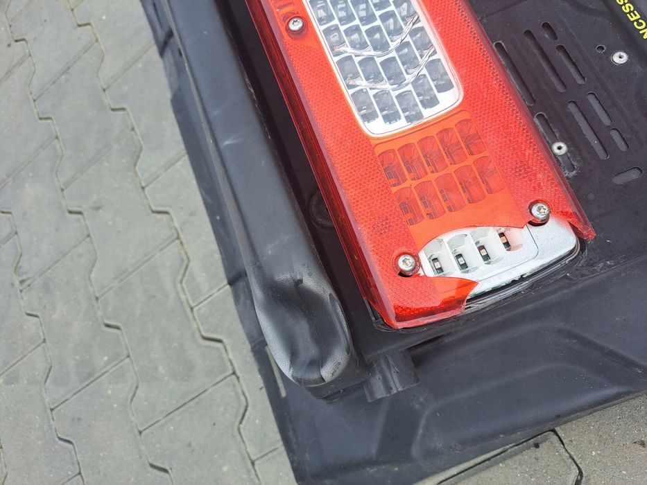 Błotnik Lewy tył Kompletny Volvo FH FM 4 Fmx