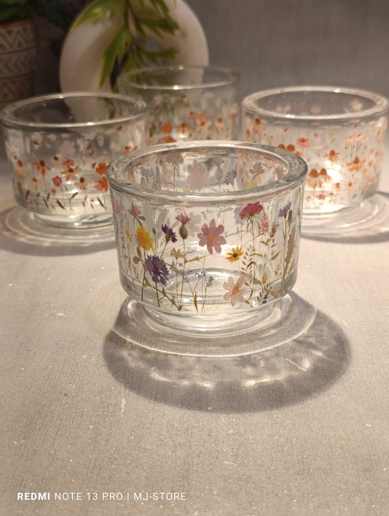 Szklany świecznik na tealight