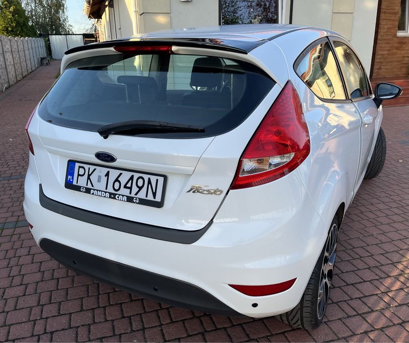 Ford fiesta mk7 2010 rok GAZ niski przebieg