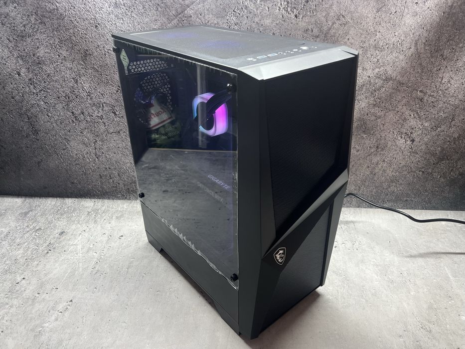 Gaming / i5.11400 4.4GHz / 16GB DDR4 / 1TB SSD / RTX 5060 8GB / W11