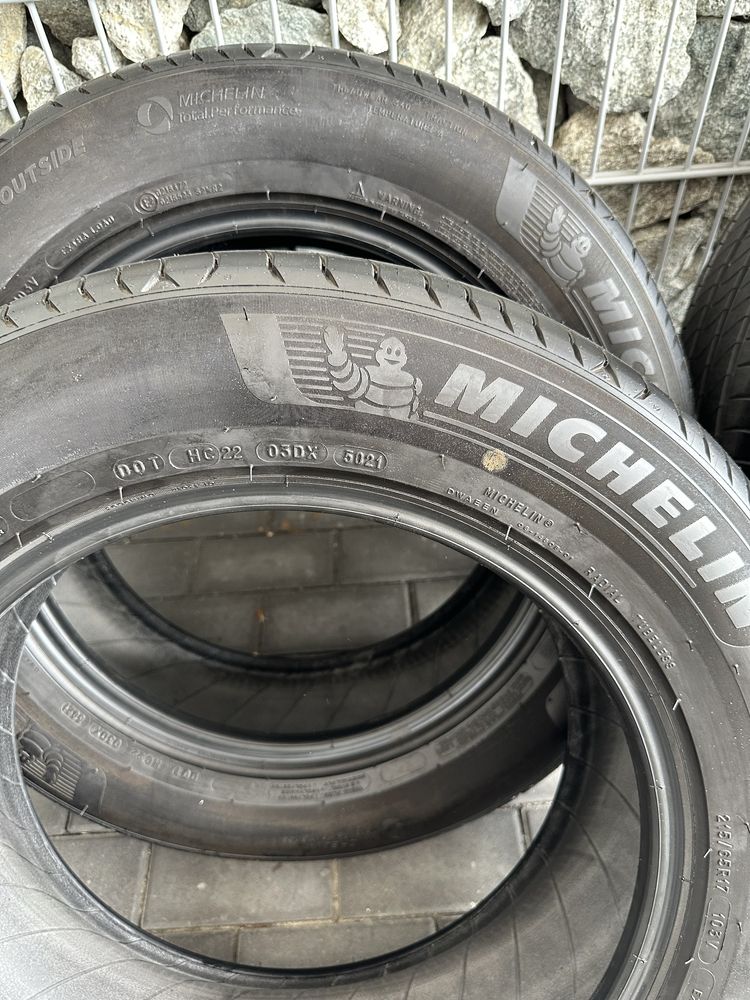 Продам Michelin 215 65 17