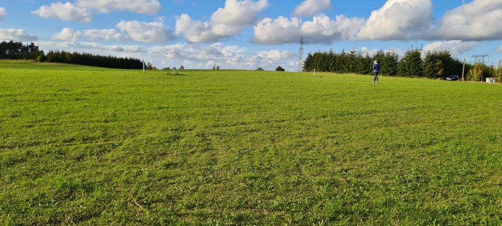Parsów duża działka z wydanymi warunkami zabudowy.