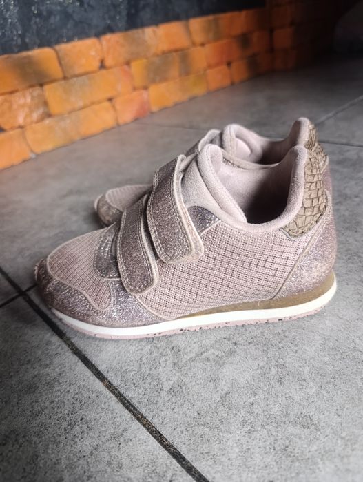 Кросівки на дівчинку 32 р.