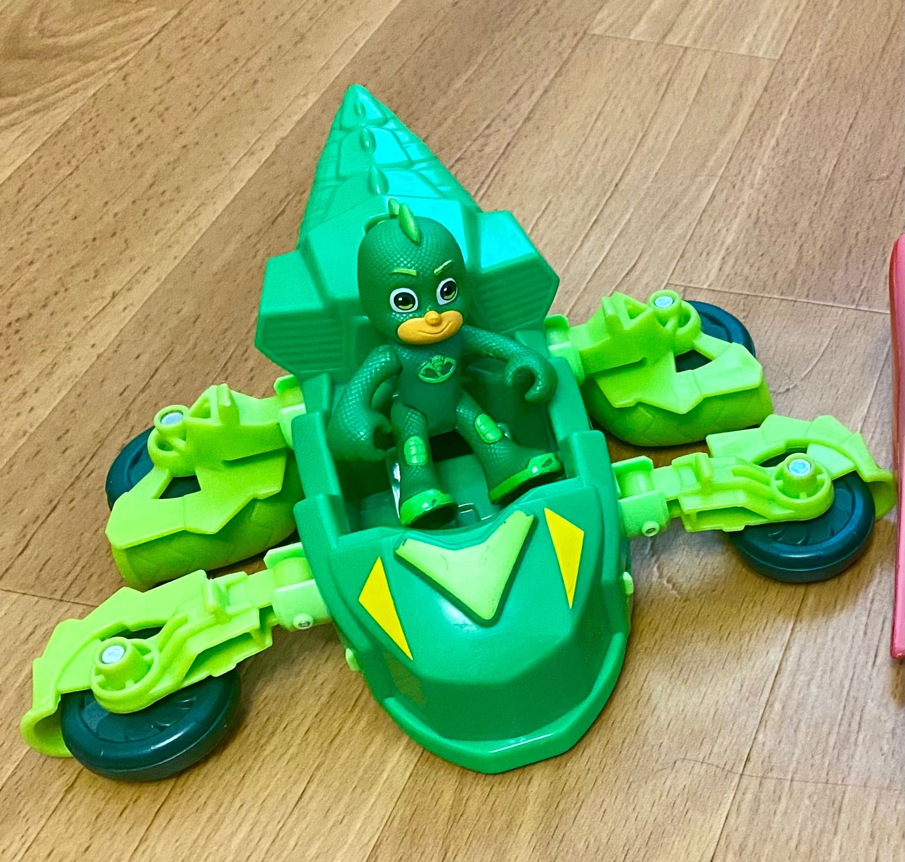 Герої в масках, pj masks, Hasbro: Гекко, Кетбой