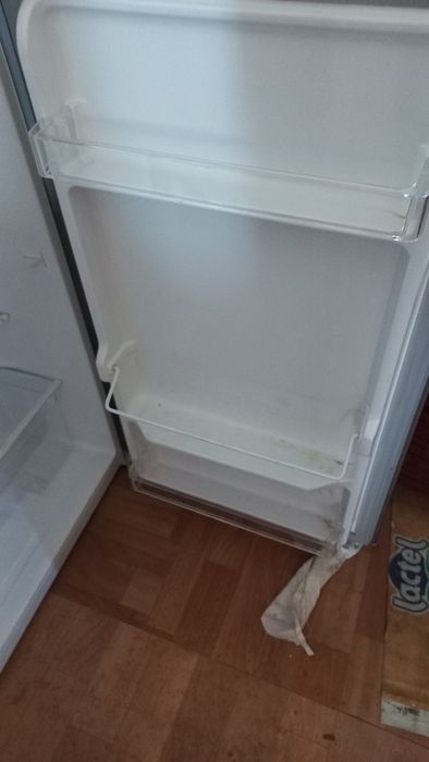 Холодильник с  морозилкой