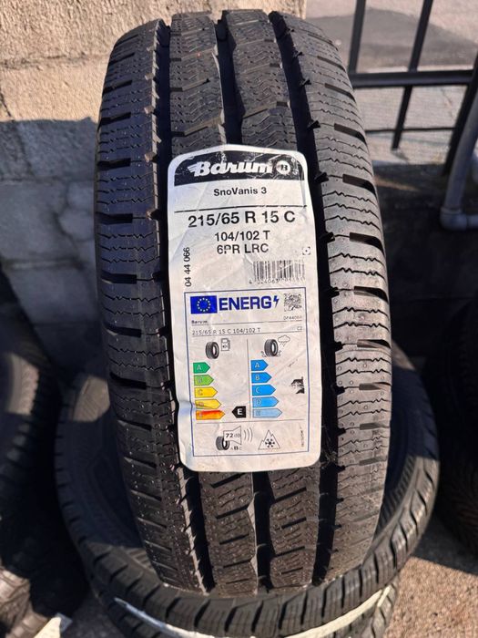 Barum 215/65/15C новые