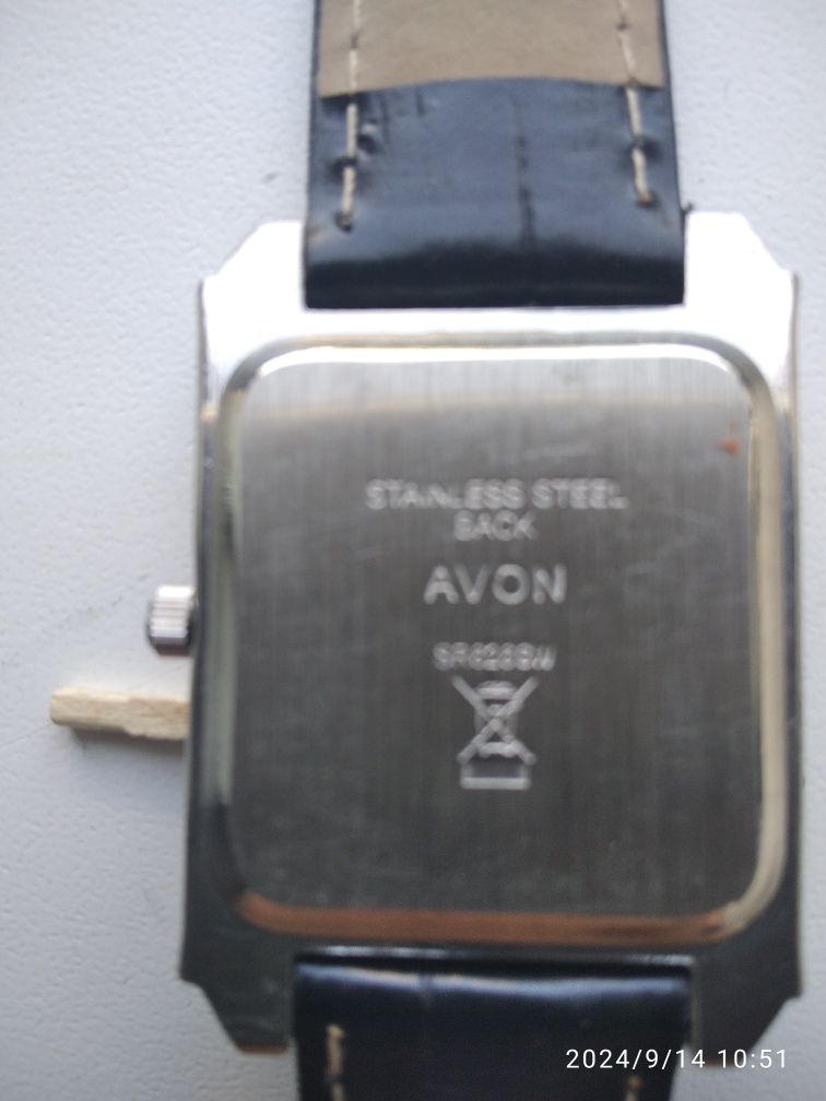 Часы   AVON SR826SW