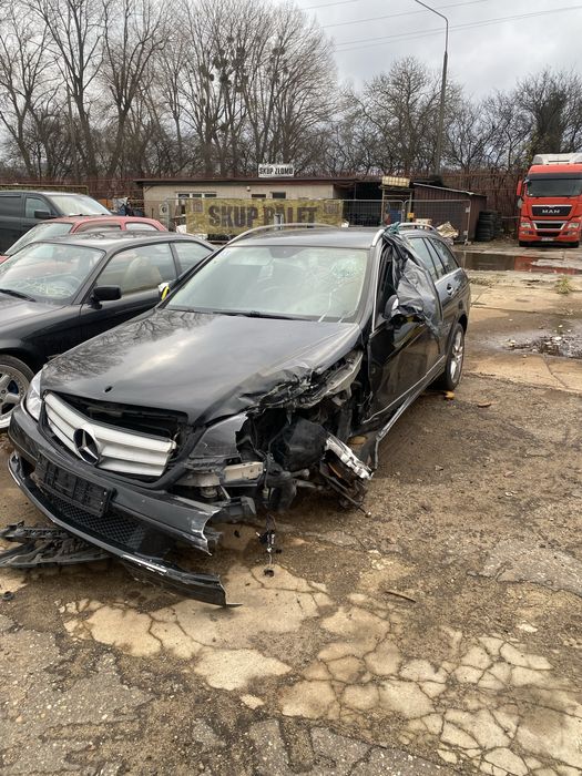 Mercedes w204 2,2 CDI 170km AUTOMAT na czesci Całkiem