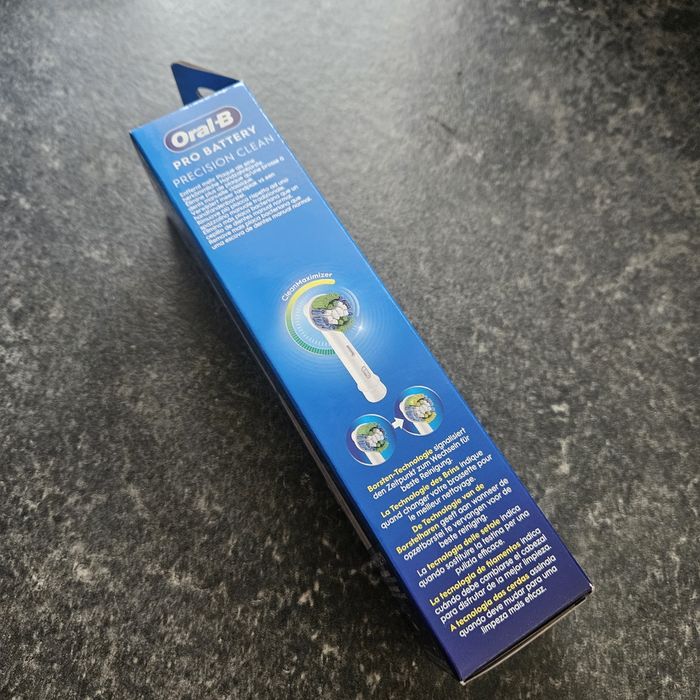 Nowa szczoteczka elektryczna Oral-B precision clean