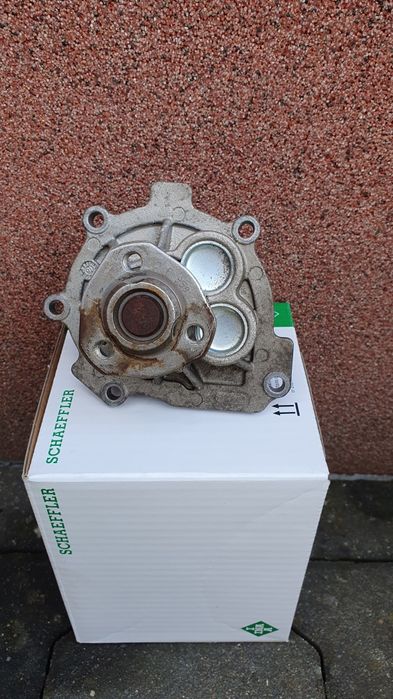 Pompa wody Opel Vectra C po lifcie 2006