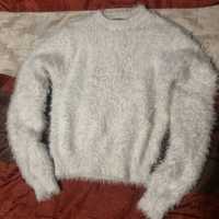 Sweter r. S włochacz biały kremowy