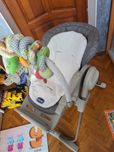 Стільчик для годування з народження