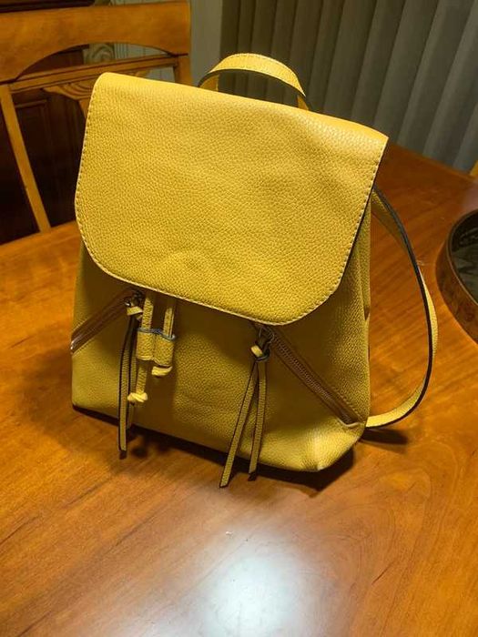 mochila stradivarius