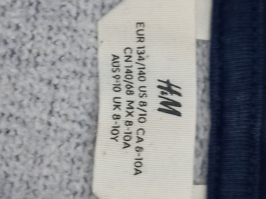 Утеплений спортивниф костюм H&M р146