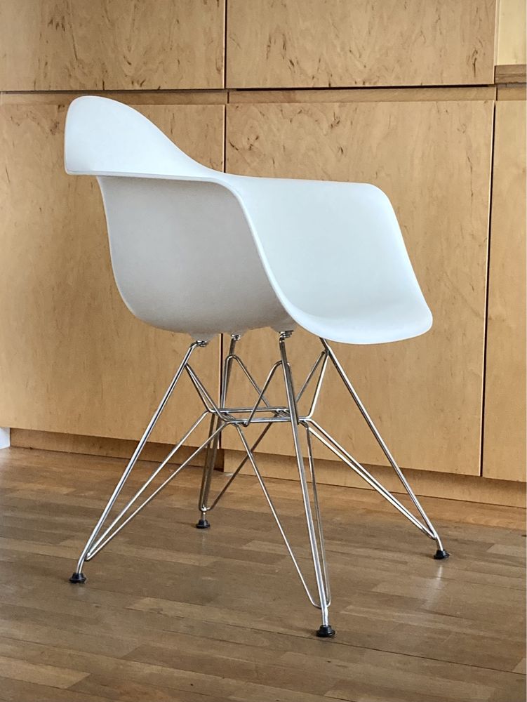 krzesła Vitra Eames DAR, fotele, design