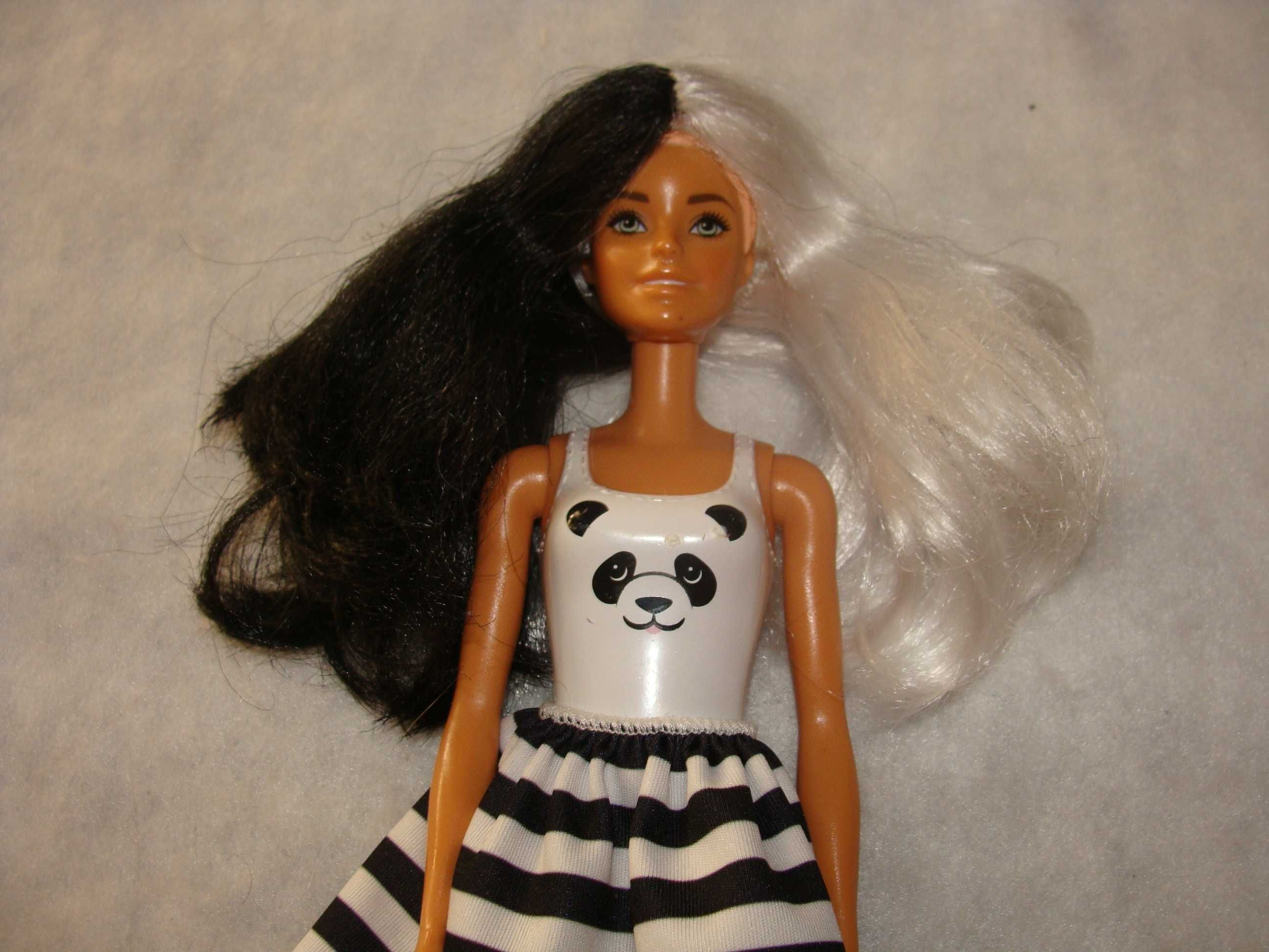 Barbie Color Reveal Doll (Ref. GMT49) de 2020