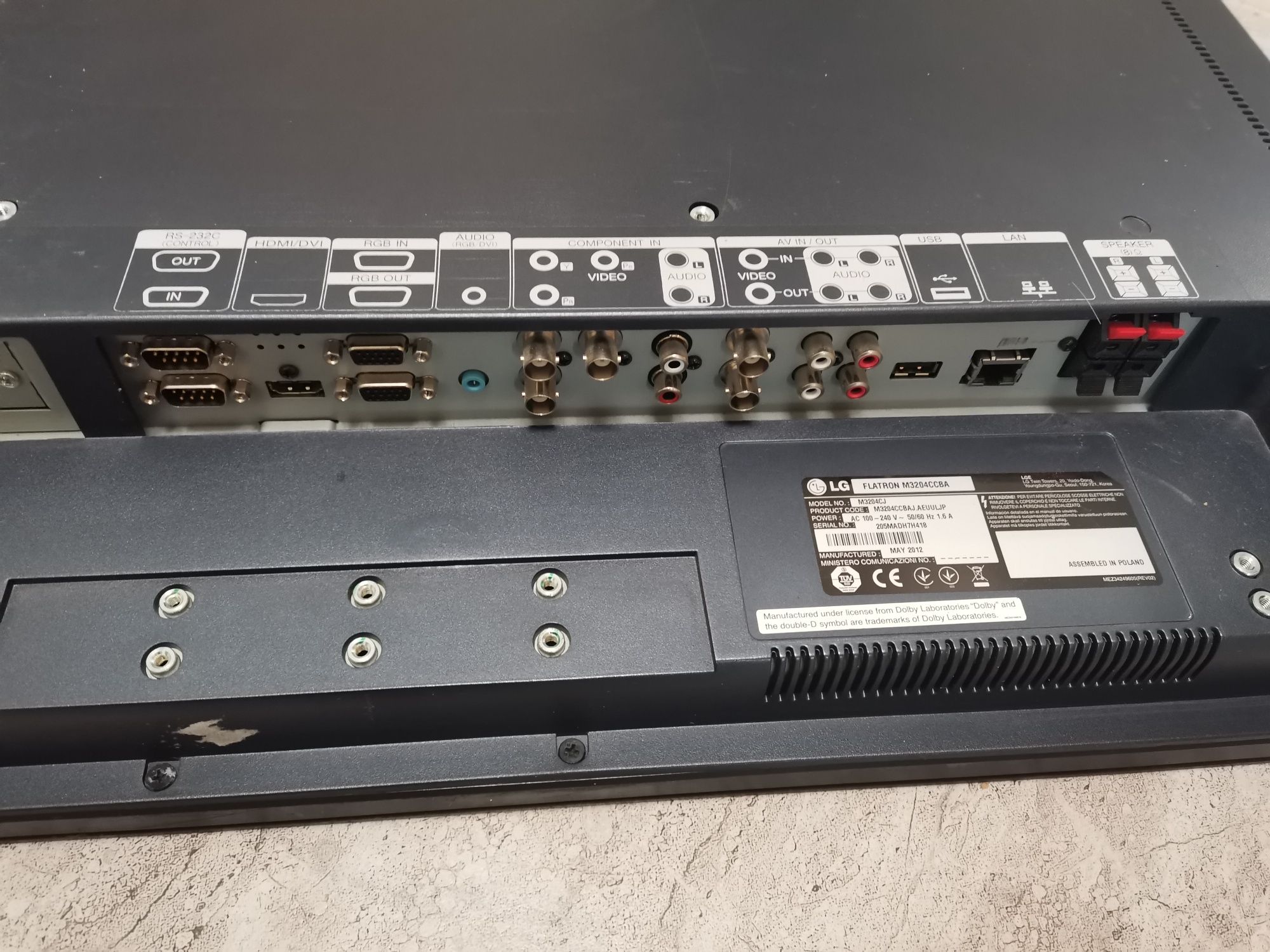 LCD панель LG M3203CCBA 32"