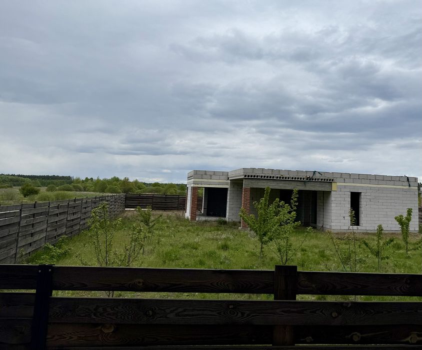 Будинок не добудований ділянка 12 соток