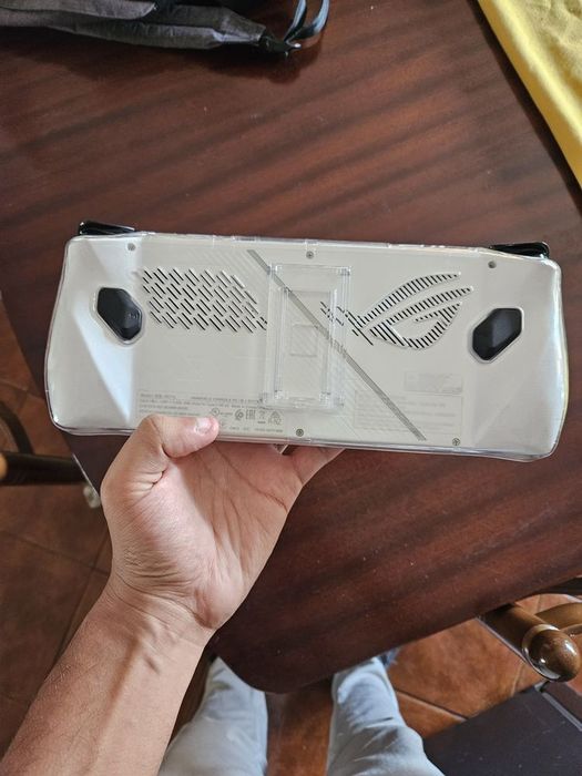 Rog Ally + Acessórios