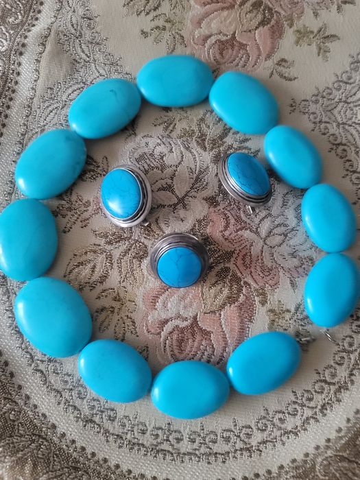 Продаю срібний комплект і кольє з бірюзою