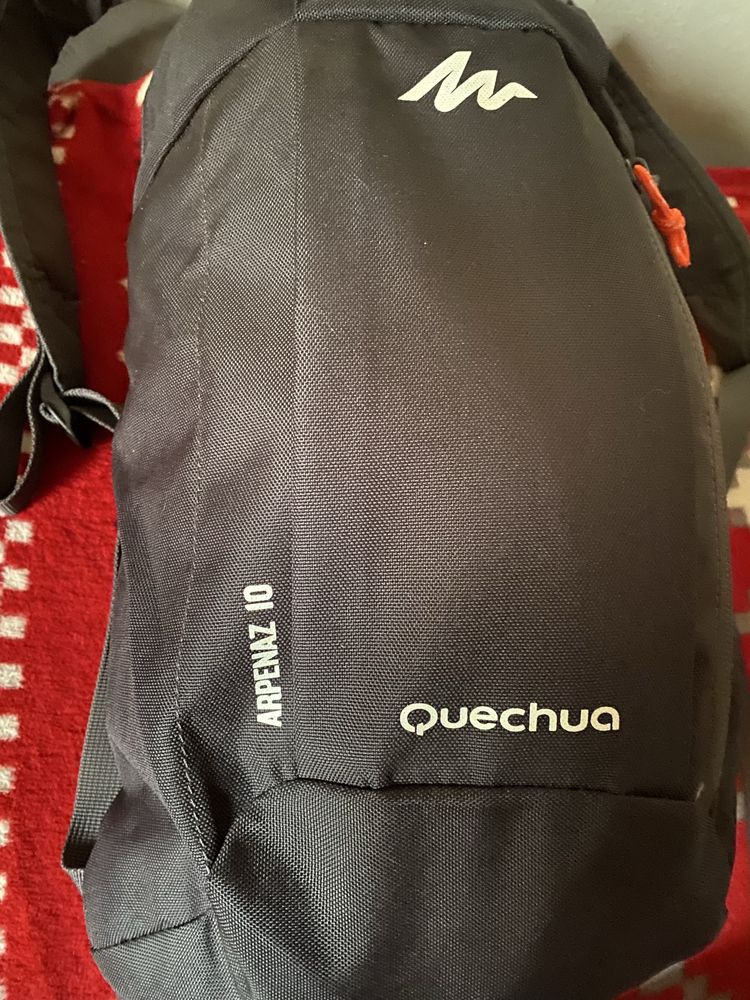 Plecaczek Quechua szary