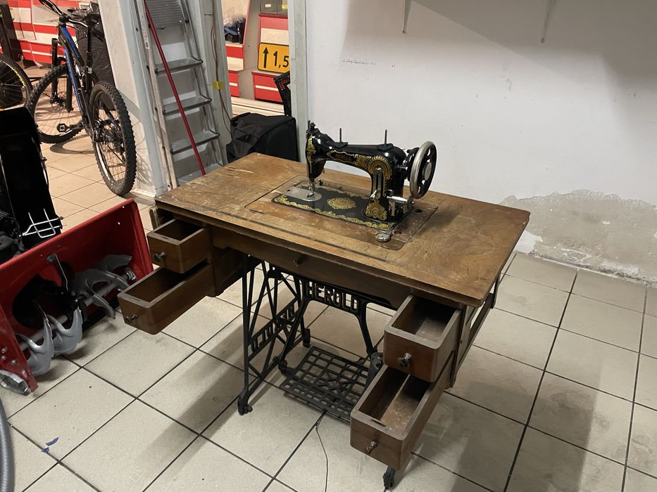 Maszyna do szycia HEROLD antyk