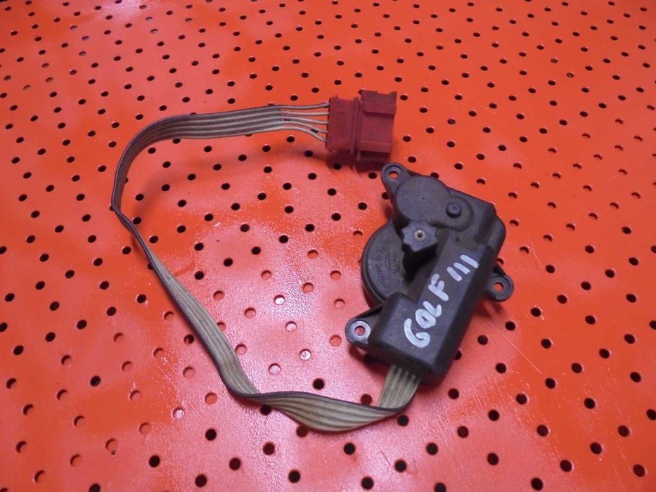 VW GOLF 3 III silniczek nagrzewnicy silnik 3579.07511B