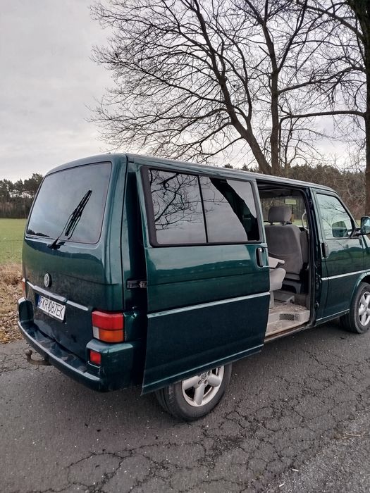 VW T4 Multivan 2,5 151 km AHY 2000