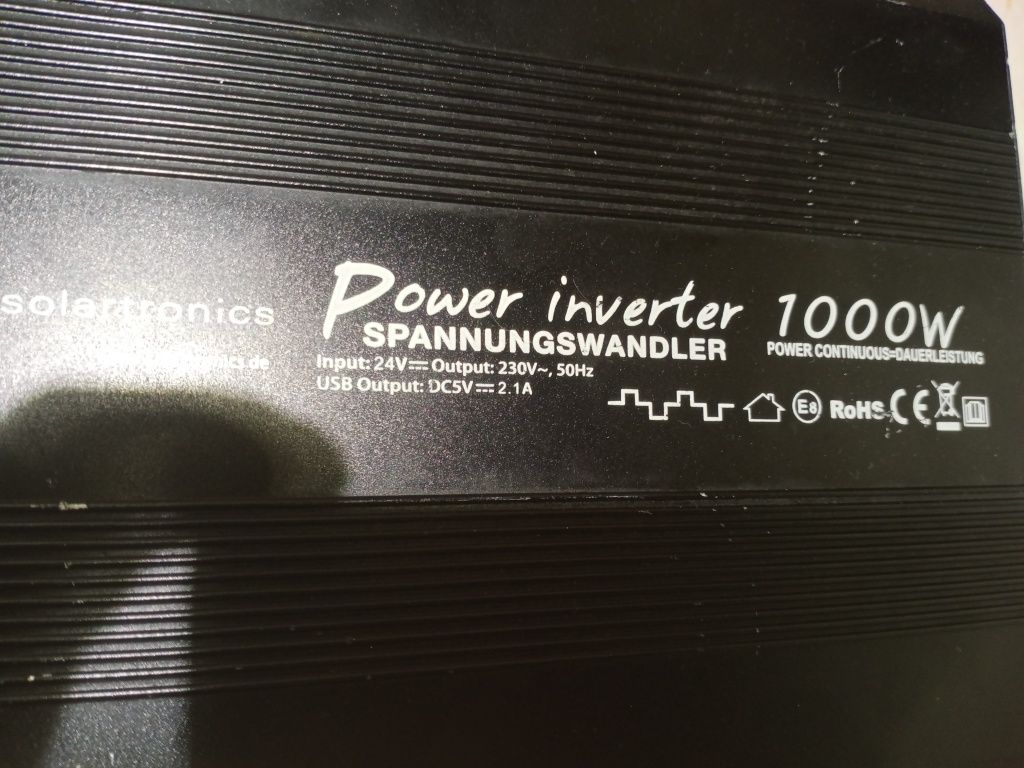 Sprzedam przetwornicę solartronics 24 V na 230 V