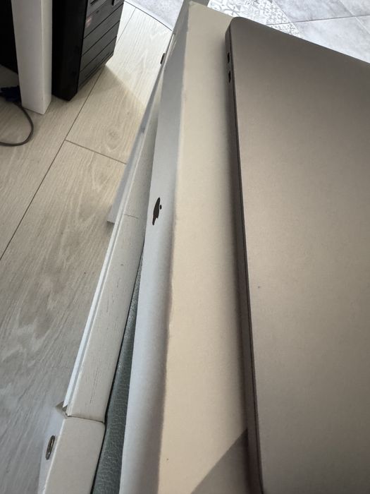 Apple MacBook Pro 16 2016 i7 2.7GHz 16GB RAM Radeon Pro 2GB