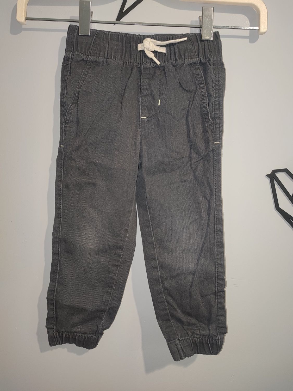 Chłopięce joggersy H&M 92