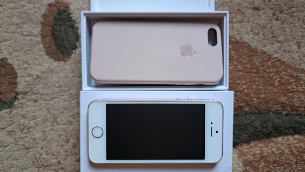 Telefon komórkowy IPhone SE