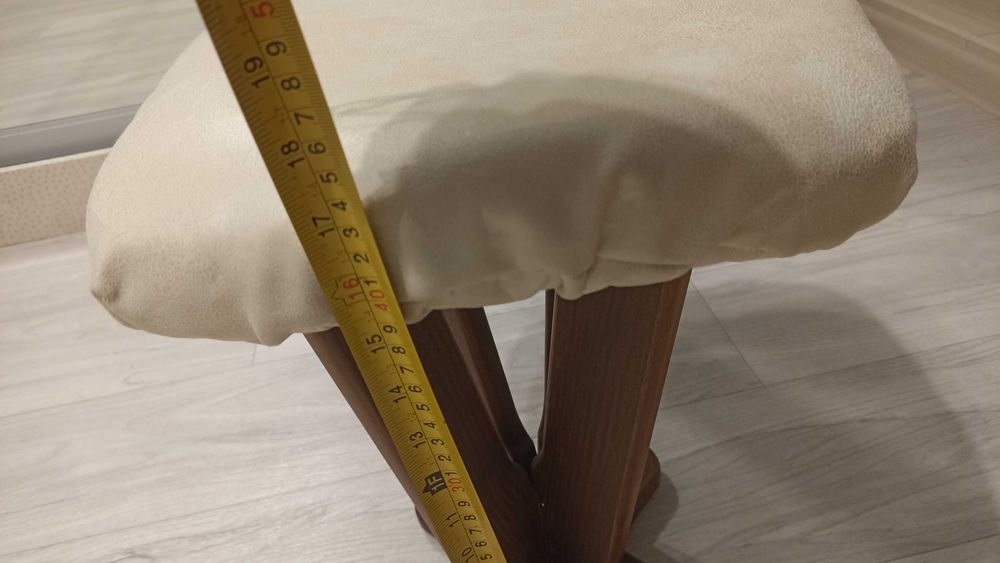 Табуретка стульчик 2 штуки с мягким сидением и дополнительным чехлом