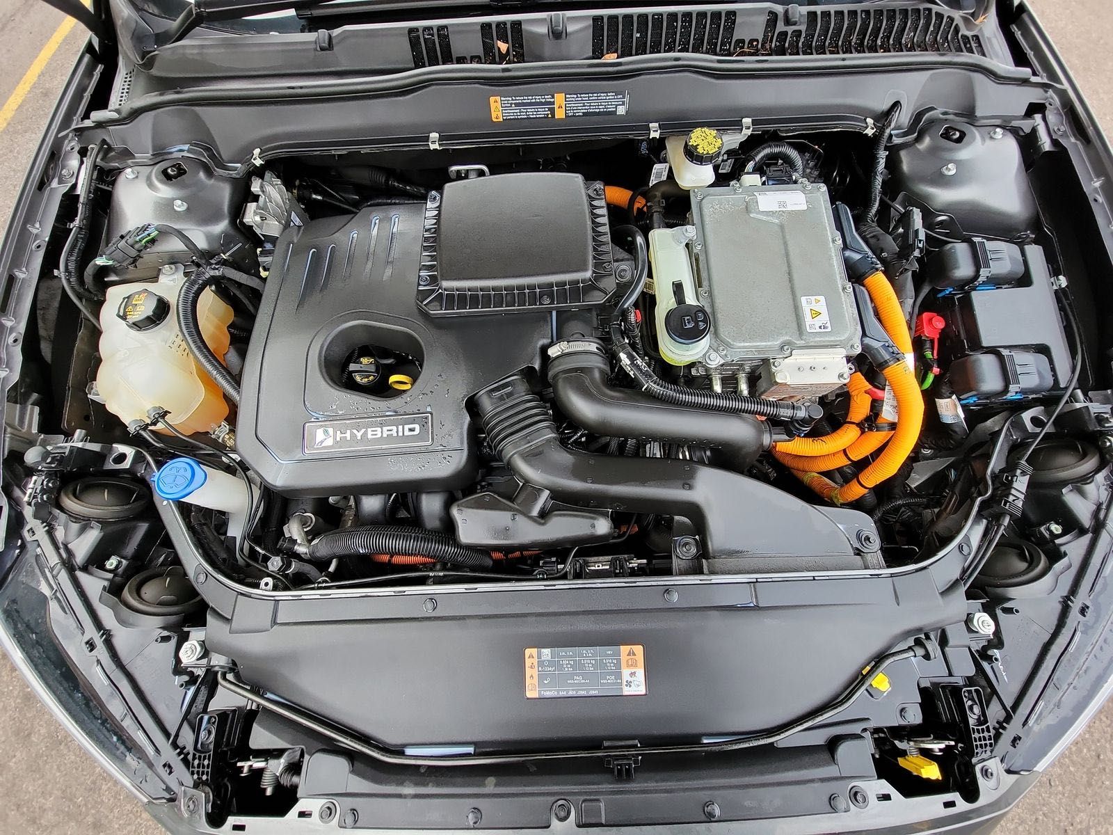 Ford Fusion Hybrid SE 2020 року