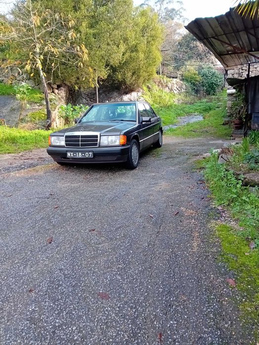 Mercedes 190 em bom estado