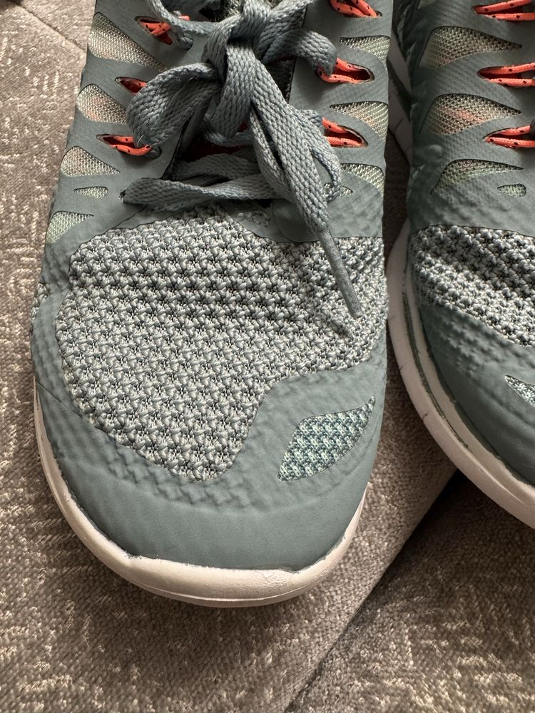 Nike free run 23см