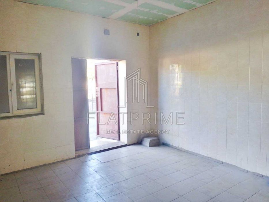 Вокзальна вул., 18